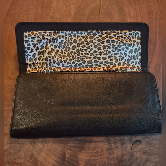 Kenneth Cole Reaction Large Flip Wallet - Picture 9 of 11